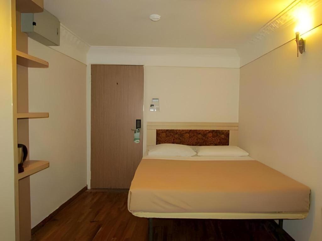 Arianna Hotel 2*